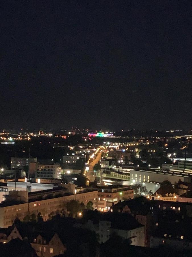 Appartment im Hotelturm Augsburg Buitenkant foto